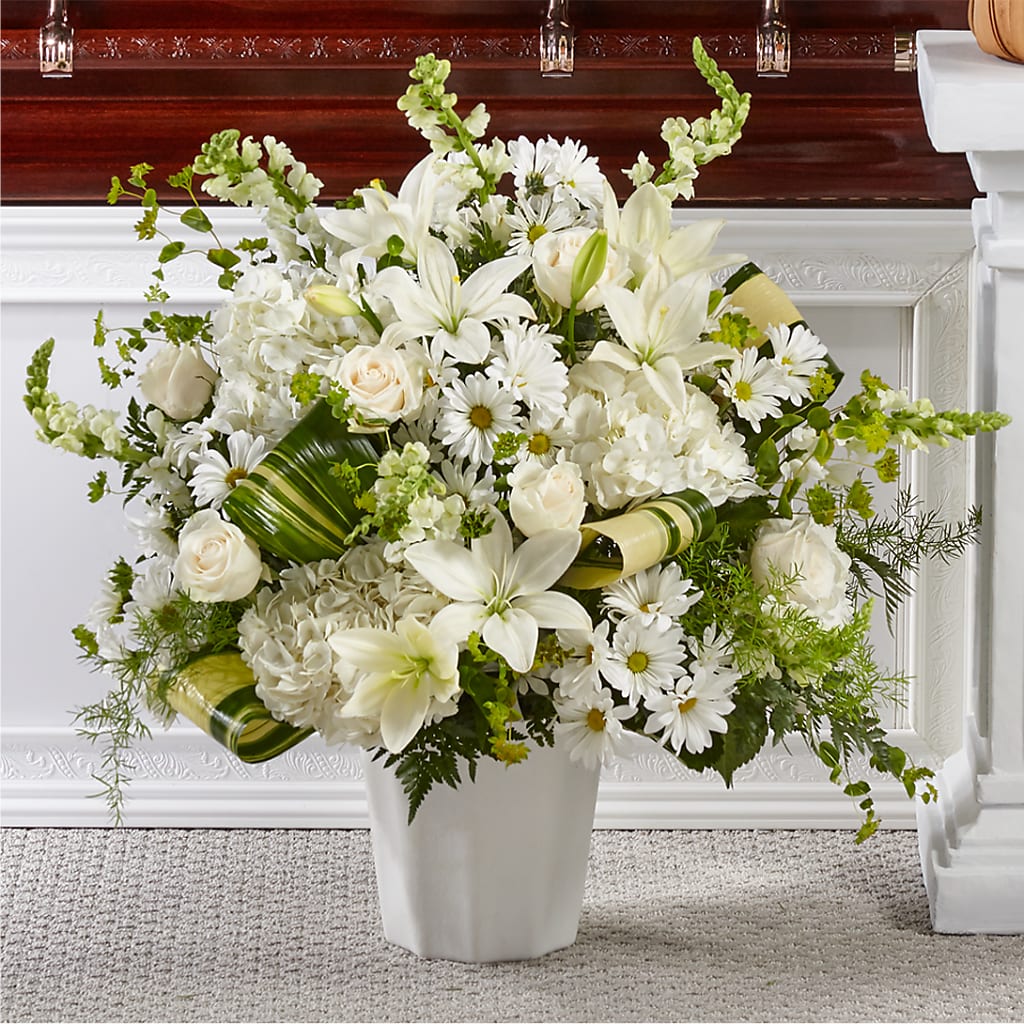 Thoughts of Tranquility Floor Basket – Elise Flowers, Tamarac FL