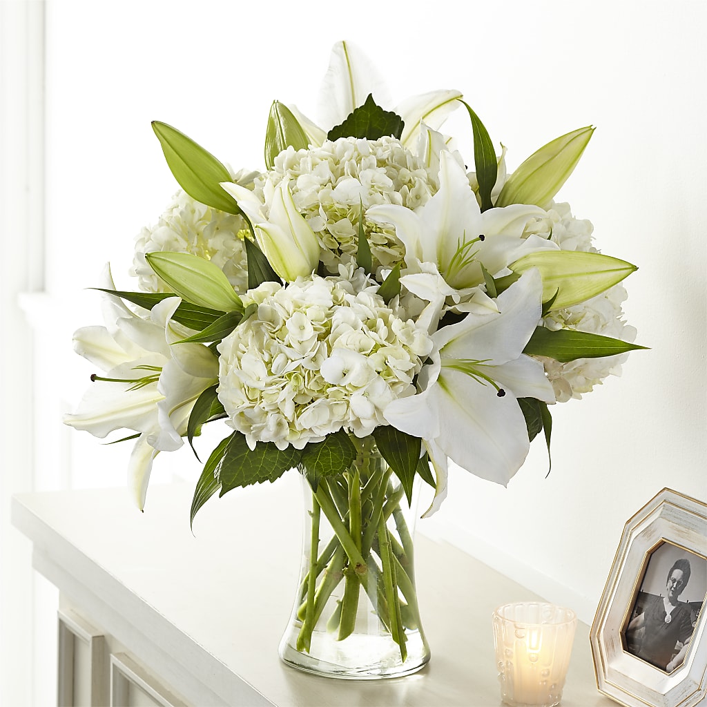 Compassionate Lily Bouquet – Elise Flowers, Tamarac FL