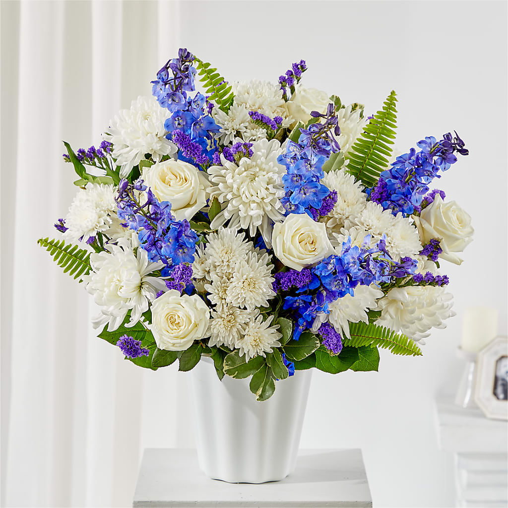 Hold Dear Tabletop Basket – Elise Flowers, Tamarac FL