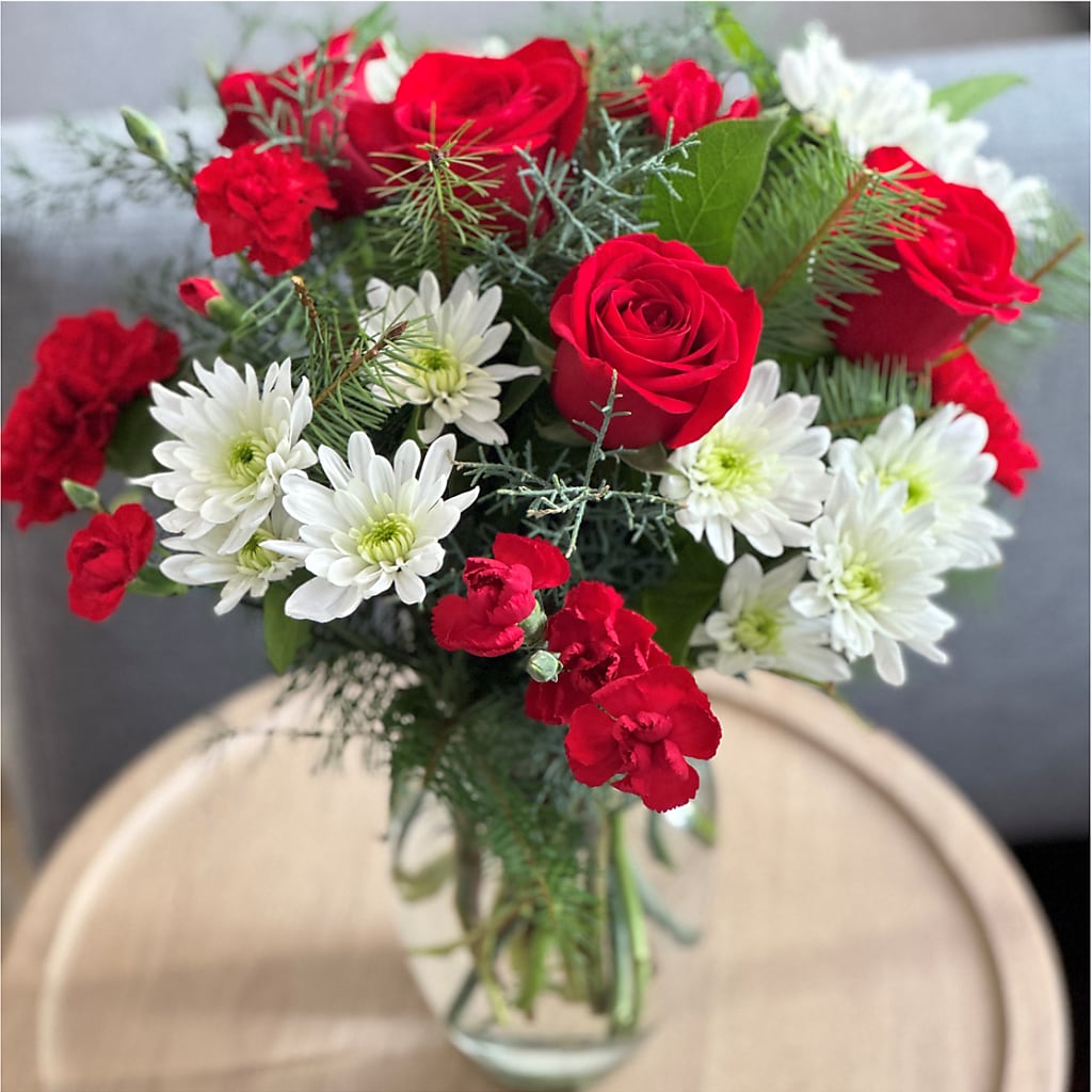 Seasonal Magic Bouquet –  Elise Flowers, Tamarac FL