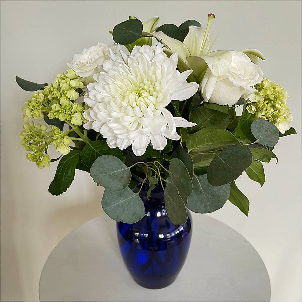 Snowy Dreams Bouquet –  Elise Flowers, Tamarac FL